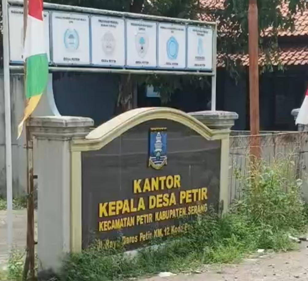 Kantor Desa Petir