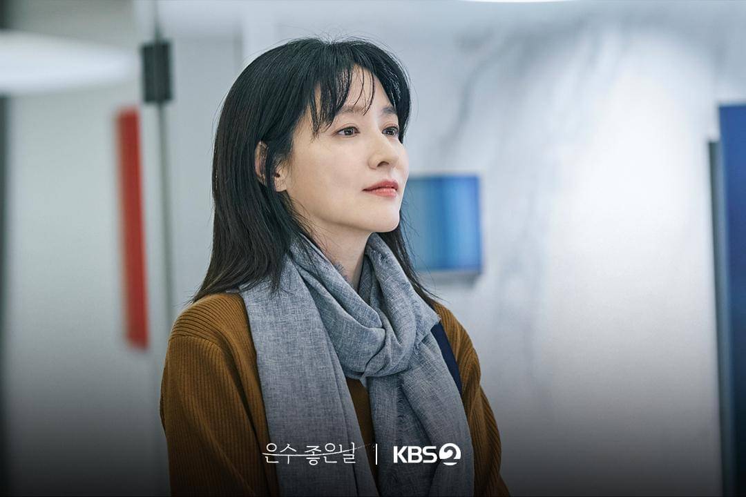 Cuplikan drama Korea Walking on Thin Ice