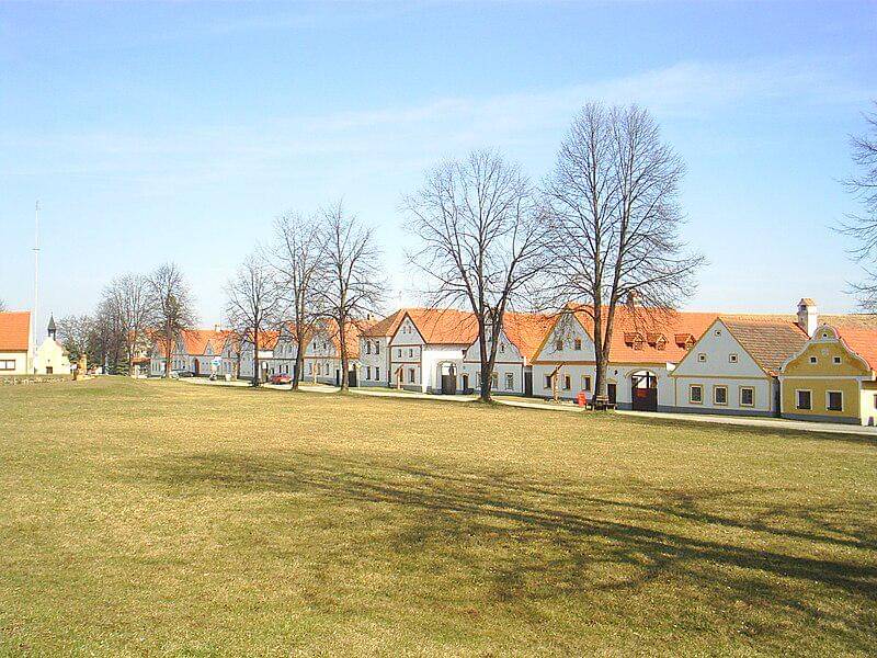 Desa Holasovice