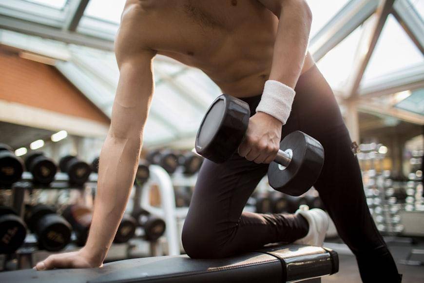 ilustrasi triceps kickbacks (unsplash.com/Getty Images) 