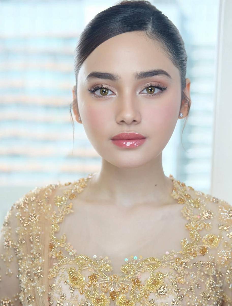 9 ide hairdo untuk kondangan ala Syifa Hadju (instagram.com/syifahadju)