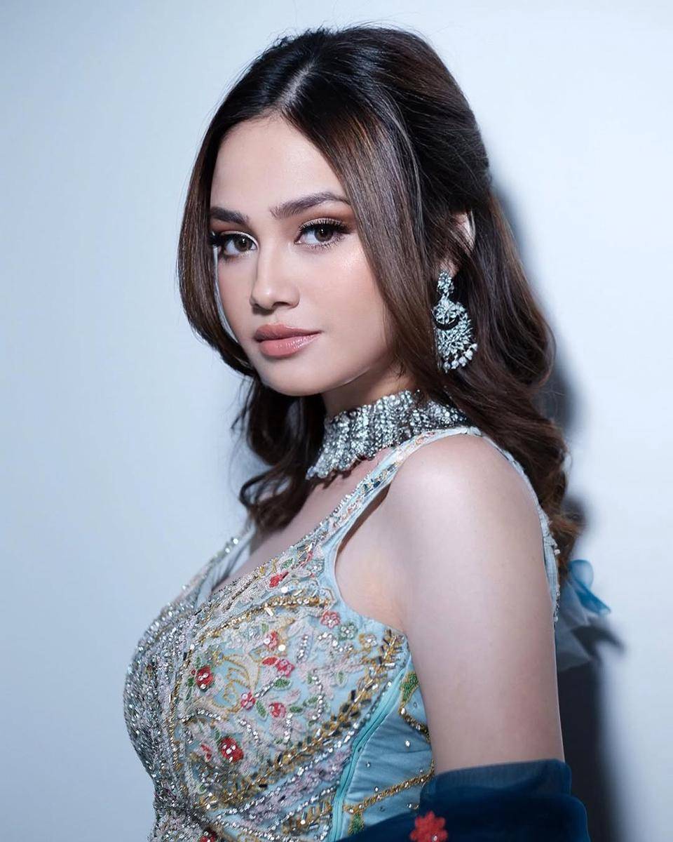 ide hairdo untuk kondangan ala Syifa Hadju (instagram.com/syifahadju)