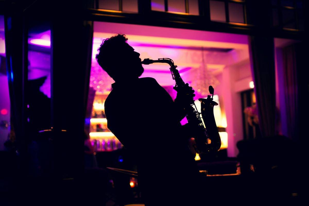 ilustrasi musik jazz (unsplash.com/Denny Müller)