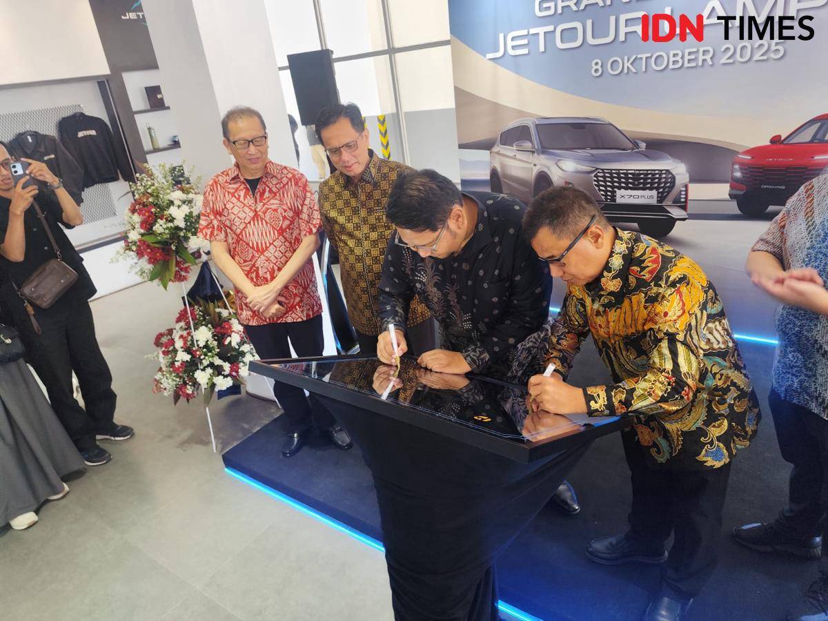 Grand Opening Jetour Lampung. (IDN Times/Muhaimin)