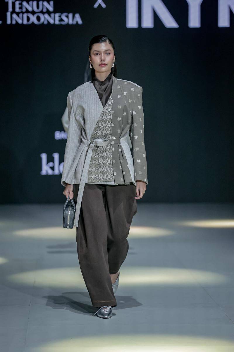 Koleksi CTI X IKYK di PIFW 2025 (dok. rilis)