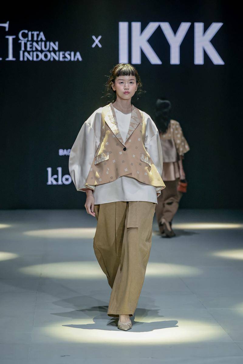 Koleksi CTI X IKYK di PIFW 2025 (dok. rilis)
