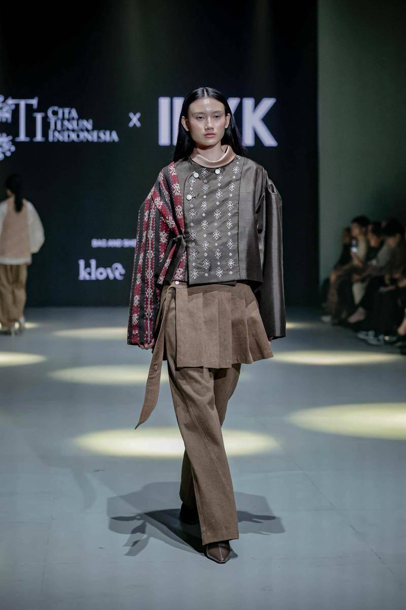Koleksi CTI X IKYK di PIFW 2025 (dok. rilis)