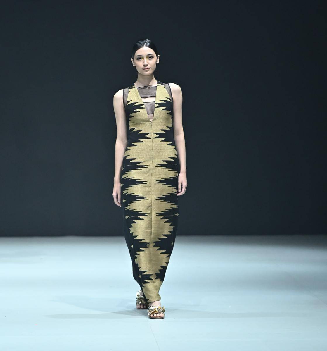 Koleksi CTI X Jeffry Tan di PIFW 2025 (dok. rilis)