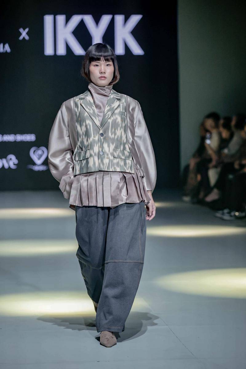 Koleksi CTI X IKYK di PIFW 2025 (dok. rilis)