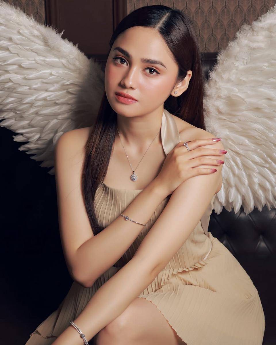 ide hairdo untuk kondangan ala Syifa Hadju (instagram.com/syifahadju)