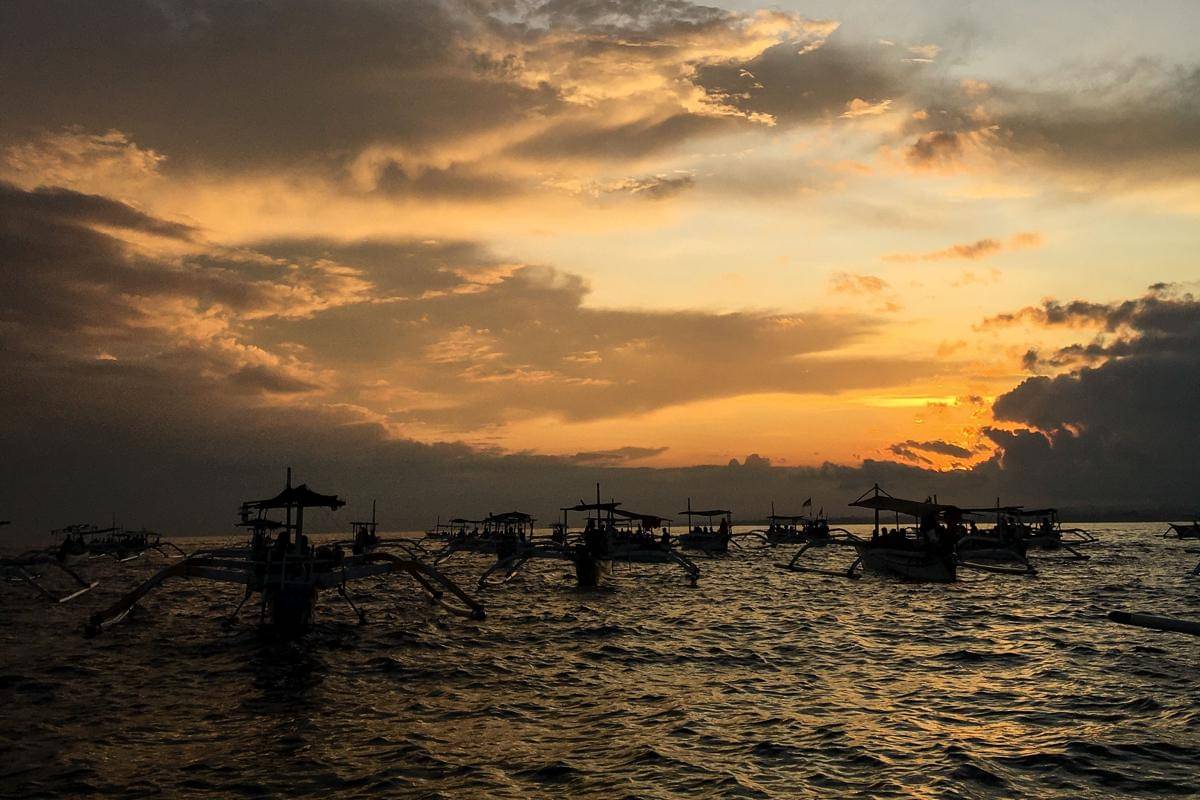 panorama sunrise di Pantai Lovina (dok.pribadi/Natalia Indah)