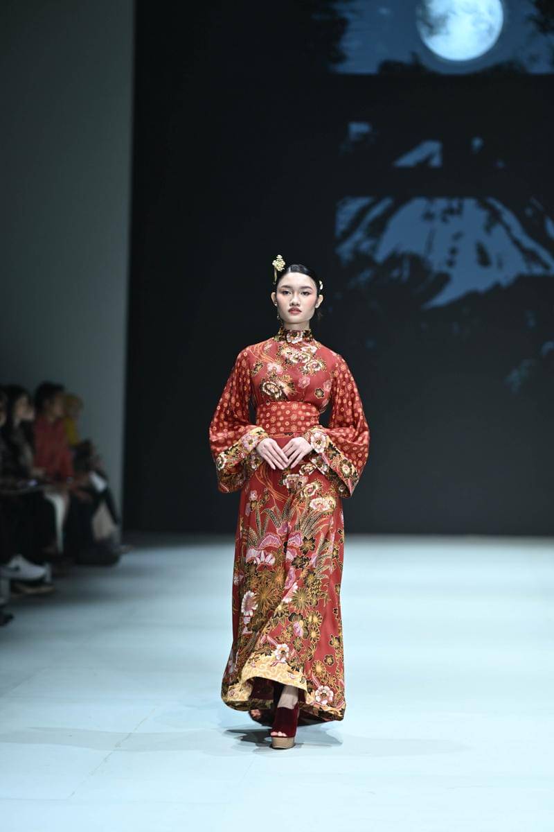 Koleksi SHIKI dari Parang Kencana di Plaza Indonesia Fashion Week (PIFW) 2025. (dok. PIFW)