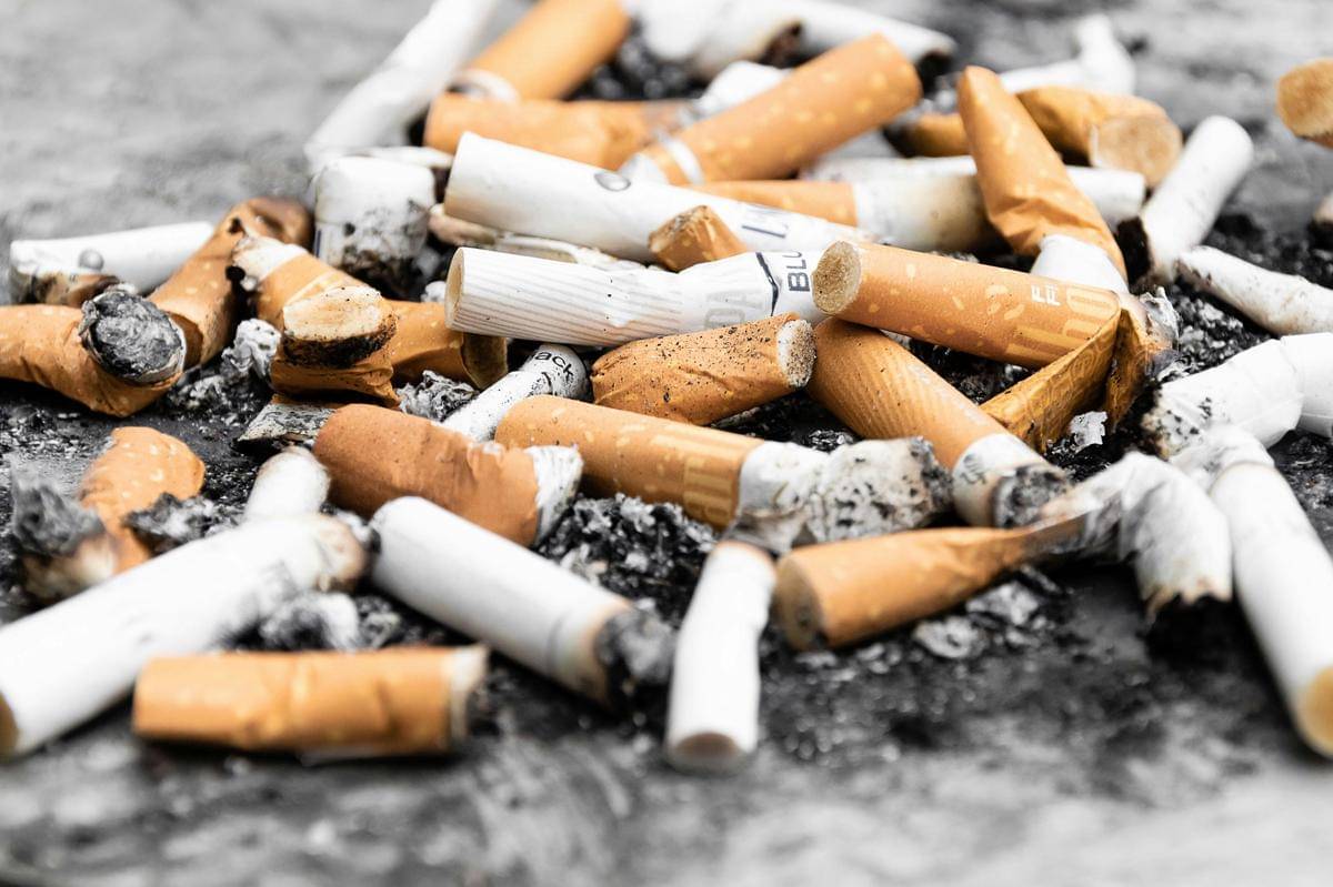 Ilustrasi puntung rokok. (unsplash.com/Pawel Czerwinski)