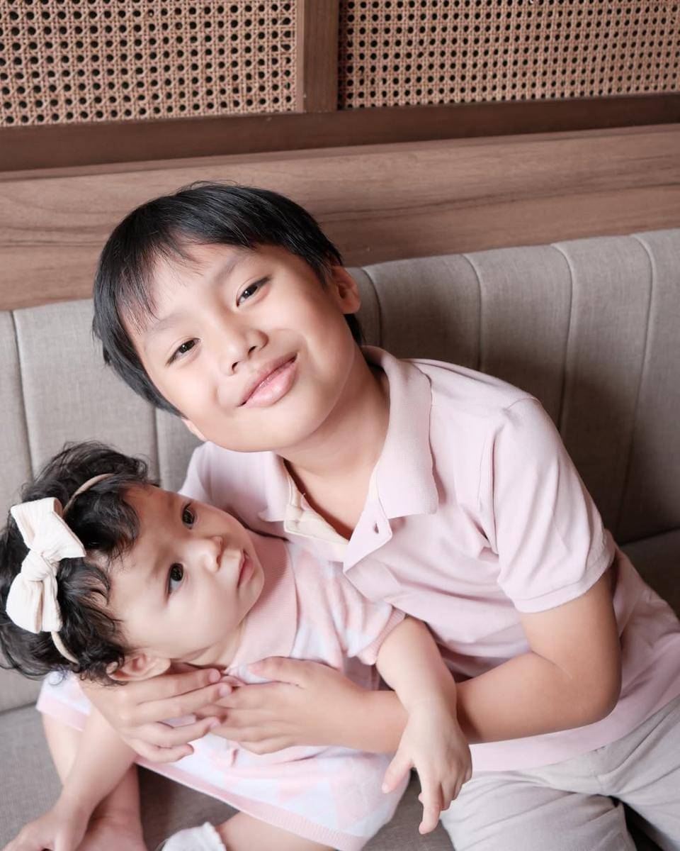 potret buah hati Larissa Chou