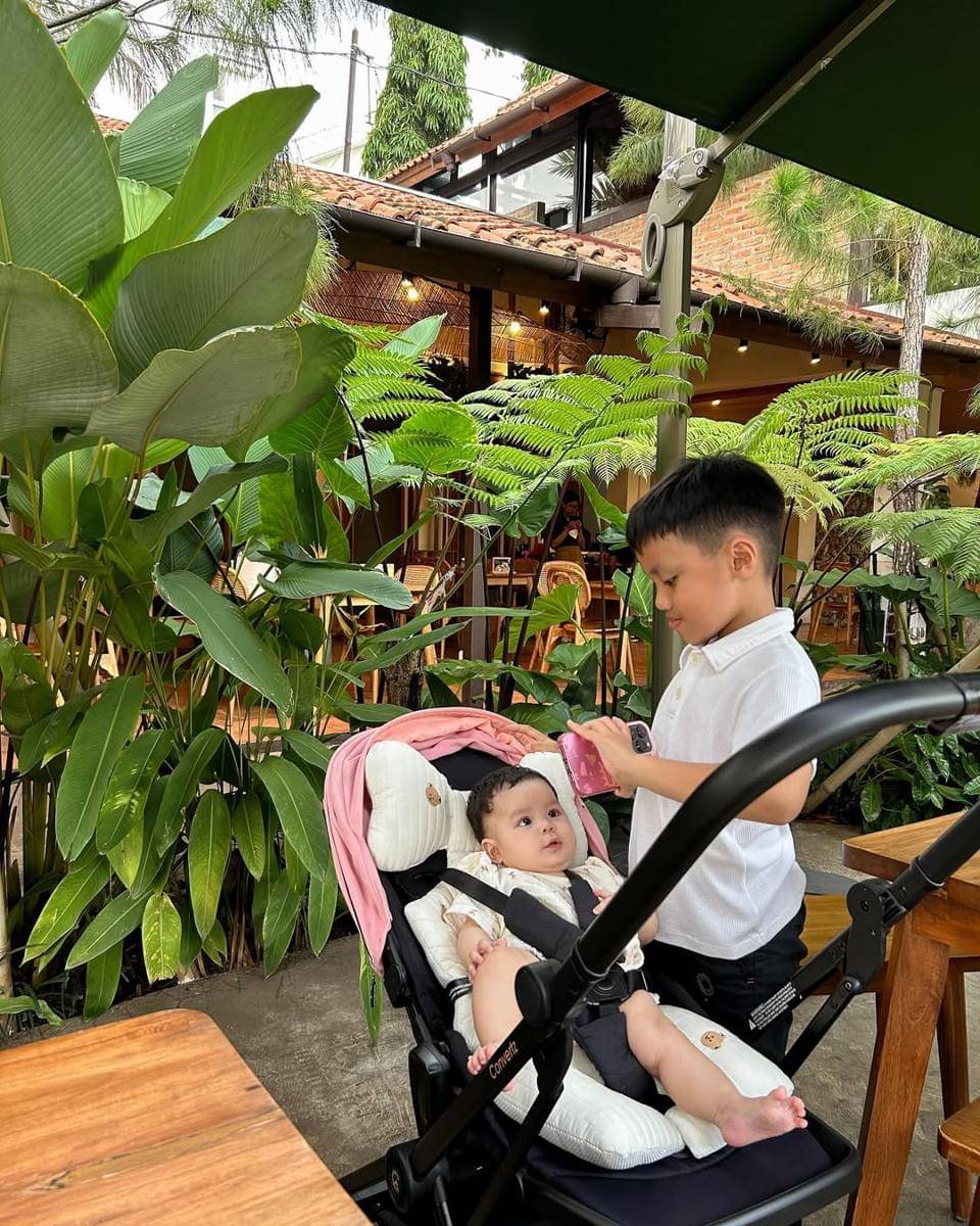 potret buah hati Larissa Chou
