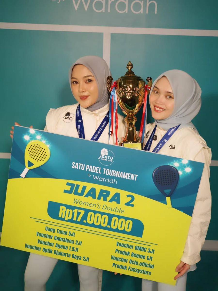 potret Putri Delina juara dua kompetisi padel 