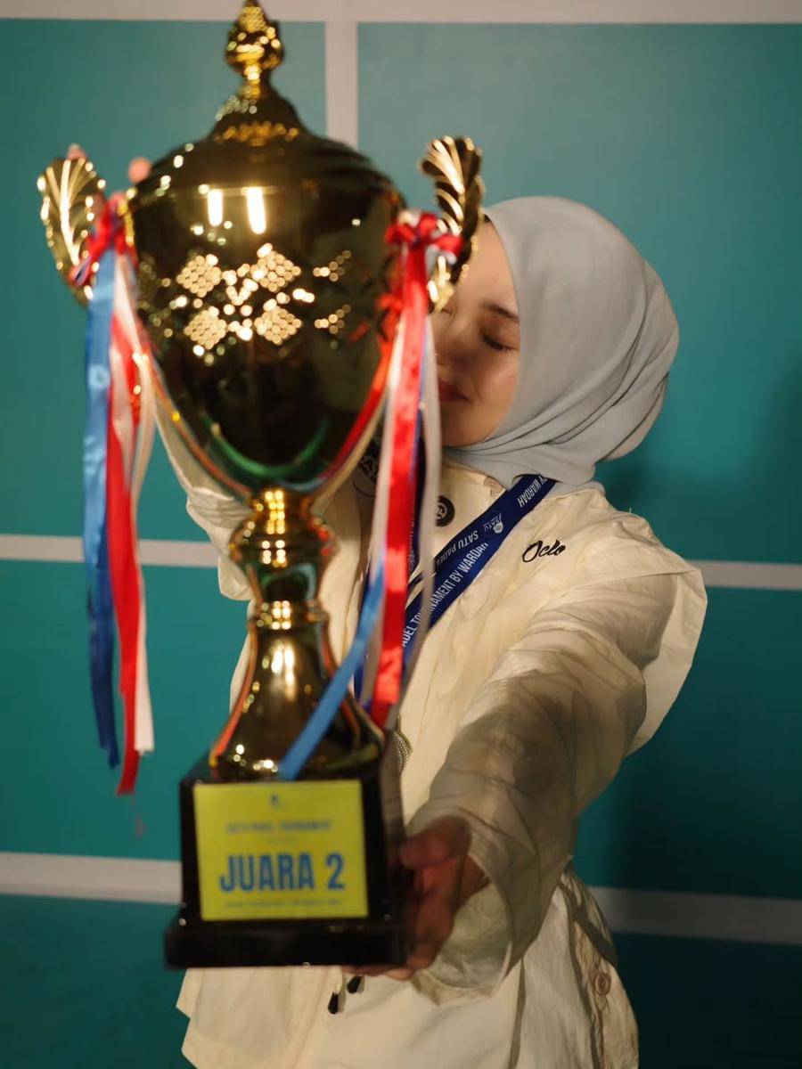 potret Putri Delina juara dua kompetisi padel 