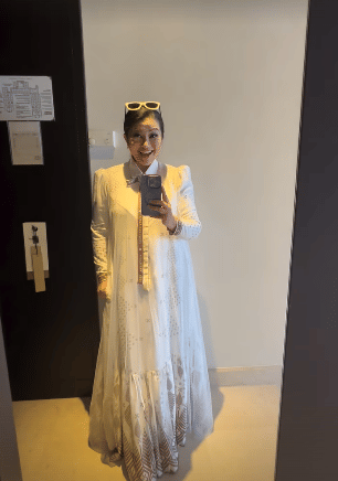 Fitri Carlina terbang ke Arab Saudi untuk mendukung timnas Indonesia.