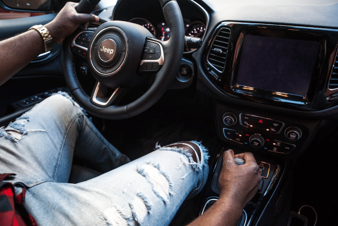 Kenapa Kondisi Ban Sangat Krusial Saat Musim Hujan