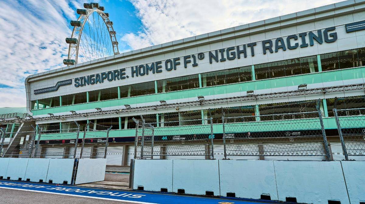 potret paddock Marina Bay Street Circuit, Singapura 