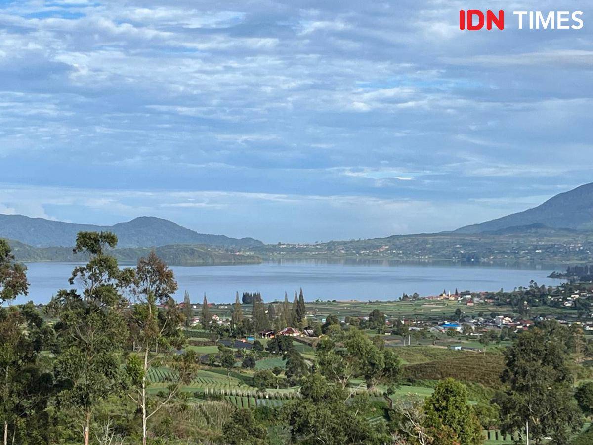 Danau di Atas, Alahan Panjang, Sumatra Barat 