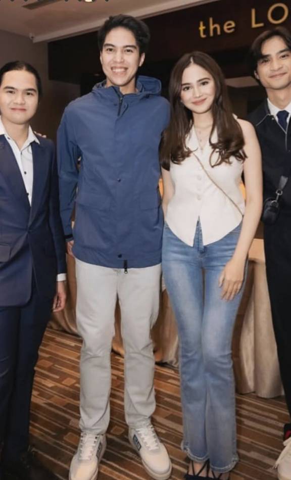 harga outfit El Rumi saat kencan bareng Syifa Hadju (instagram.com/elelrumi)