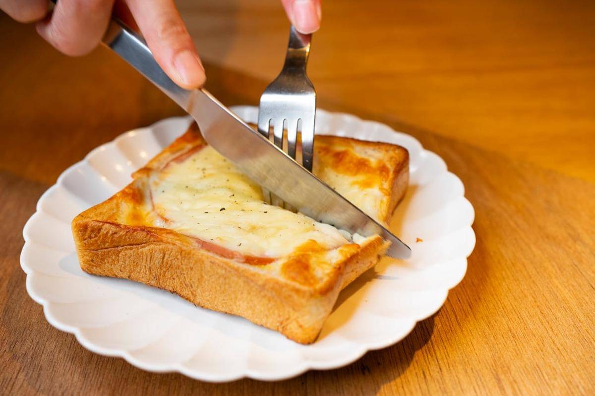 Potret basque cheese toast  