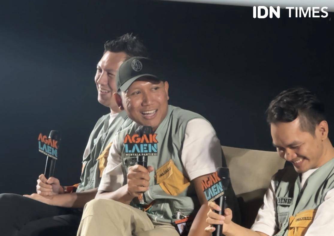 Oki Rengga dalam konferensi pers Agak Laen: Menyala Pantiku pada Rabu (8/10/2025) (IDN Times/Elizabeth Chiquita)