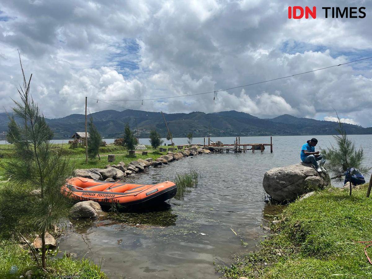 Danau di Alahan Panjang, Sumatra Barat 