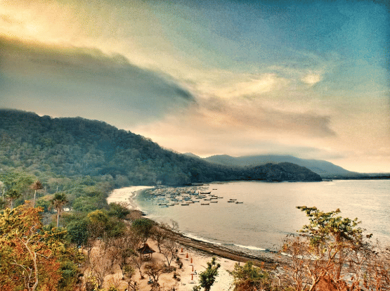 Pantai Papuma Jember salah satu pantai selatan yang memukau