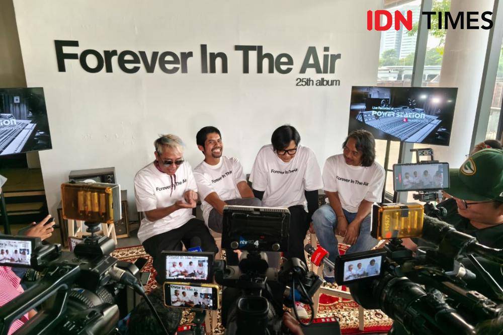 Personel GIGI Band saat prescon peluncuran album terbaru