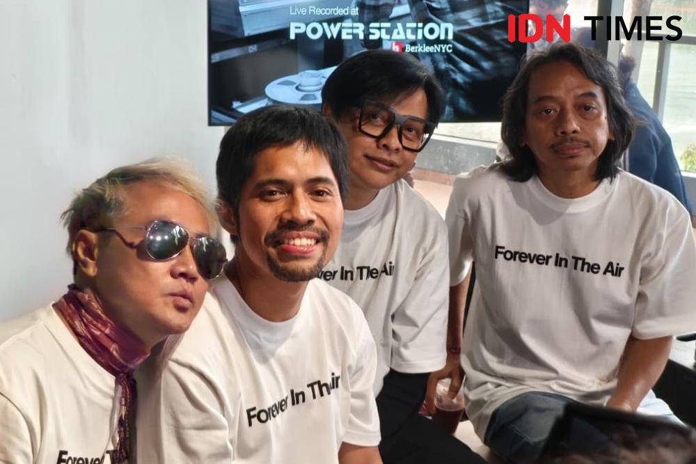 Personel GIGI Band saat prescon peluncuran album terbaru