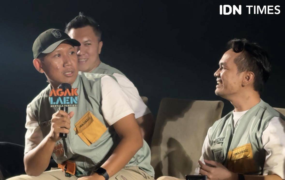 Oki Rengga dalam konferensi pers Agak Laen: Menyala Pantiku pada Rabu (8/10/2025) (IDN Times/Elizabeth Chiquita)