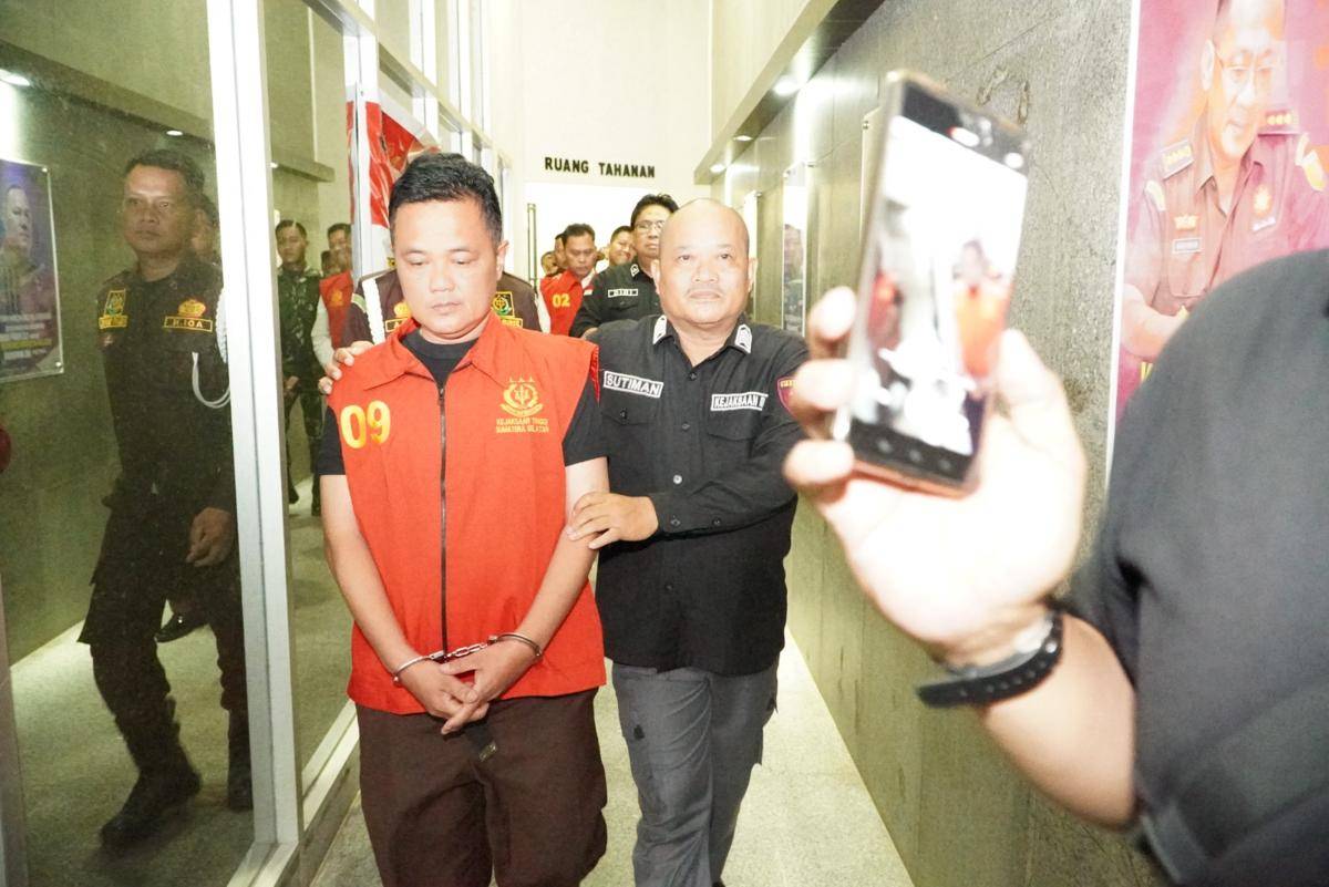 Penetapkan tersangka jaksa gadungan di Palembang (Dok: Kejati Sumsel)