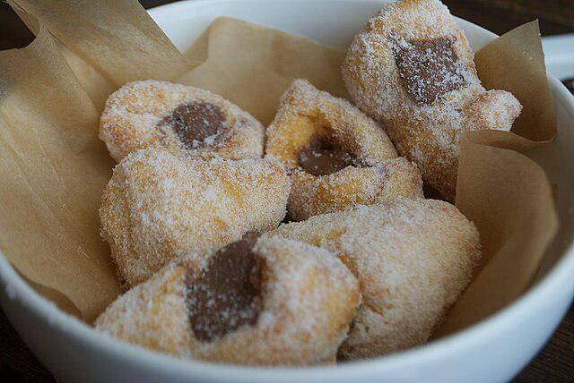 ilustrasi Zeppole (commons.wikimedia.org/L.A. Foodie Creative)