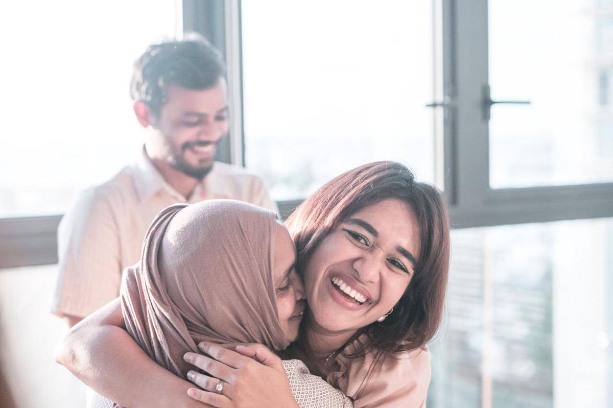 ilustrasi suasana hangat 