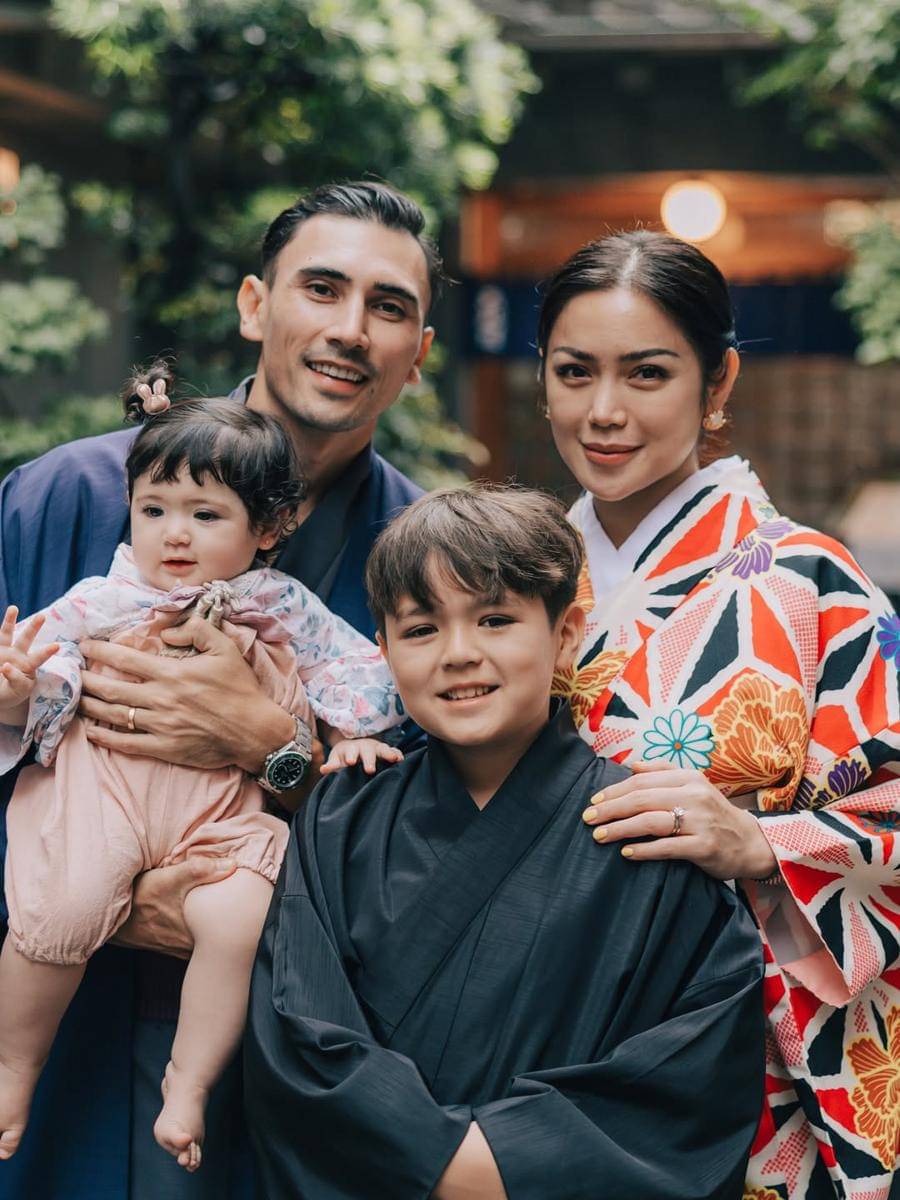 potret keluarga Jessica Iskandar
