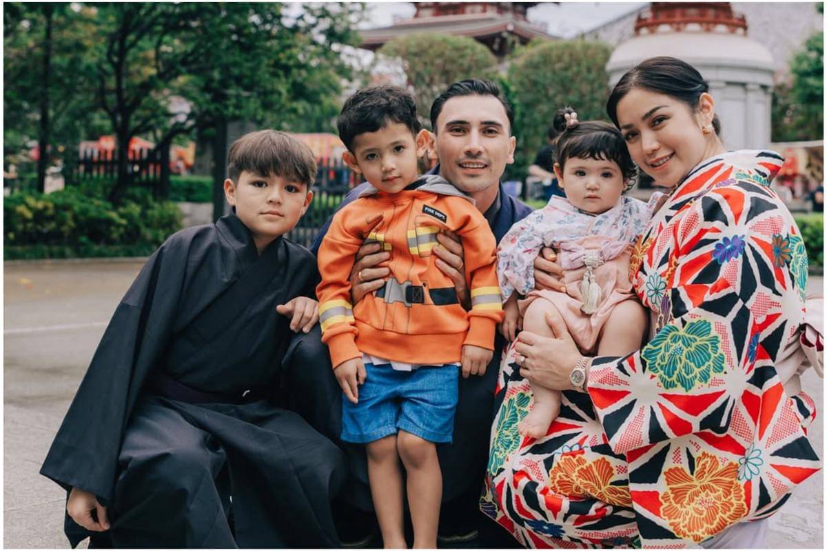 potret keluarga Jessica Iskandar