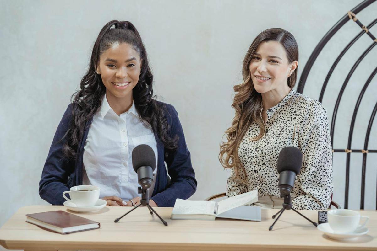 ilustrasi podcast 
