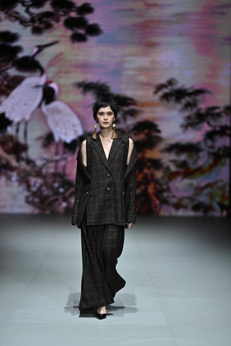 koleksi LANIVATTI di Plaza Indonesia Fashion Week 2025 (dok. PIFW)