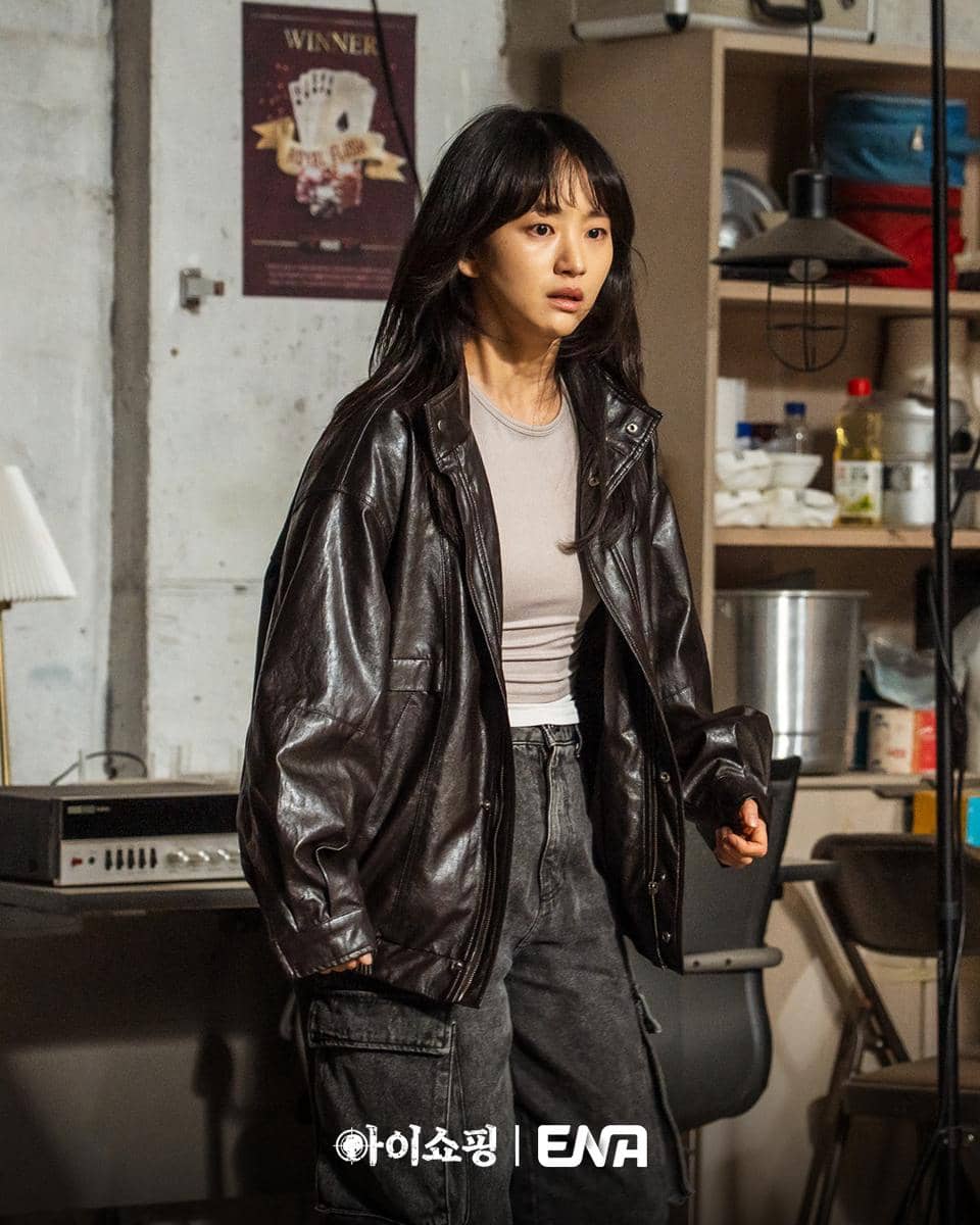 Won Jin A di drama Korea The Defects 