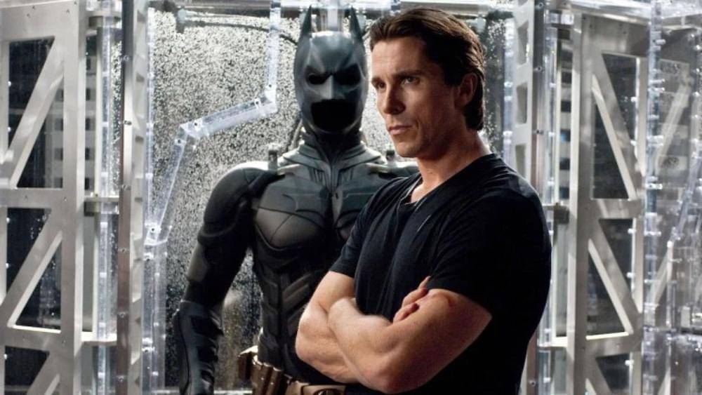 cuplikan Bruce Wayne di film The Dark Knight