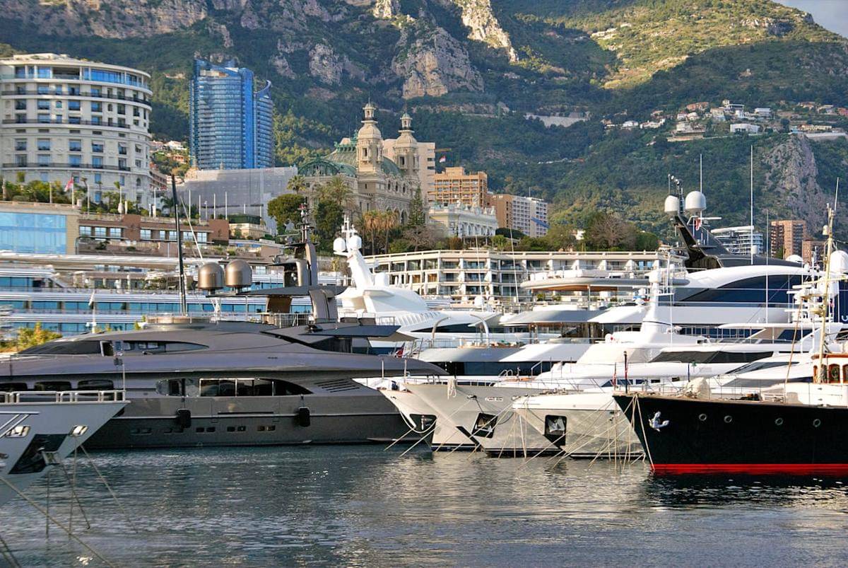 ilustrasi barisan yacht di Monako (pexels.com/Raouf Meftah)