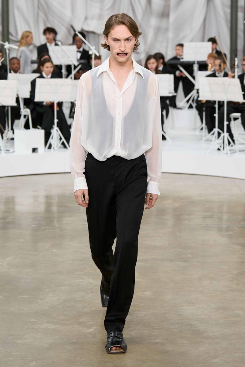 Koleksi Maison Margiela S/S '26 di Paris Fashion Week (dok. Maison Margiela)
