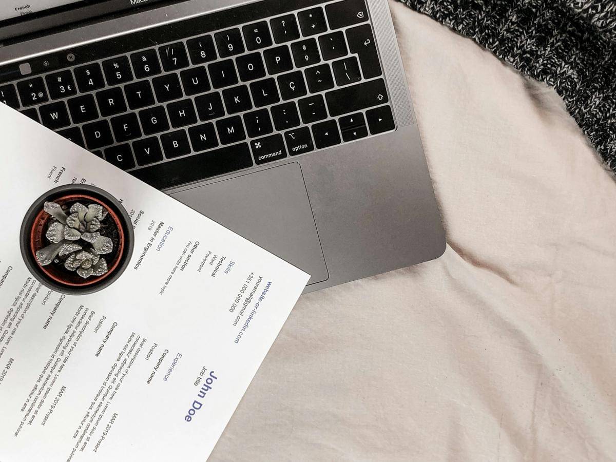 ilustrasi curriculum vitae (unsplash.com/joaoscferrao)