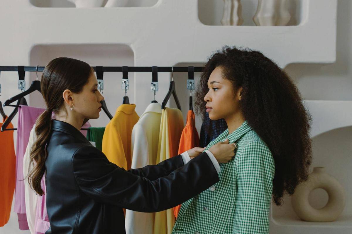 ilustrasi fashion stylist (pexels.com/Ron Lach)