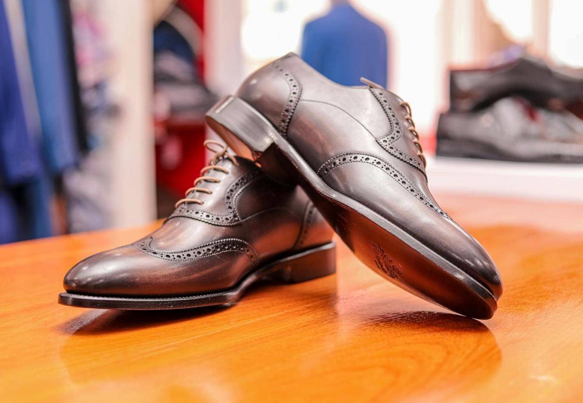 ilustrasi sepatu (pexels.com/Spencer M.)
