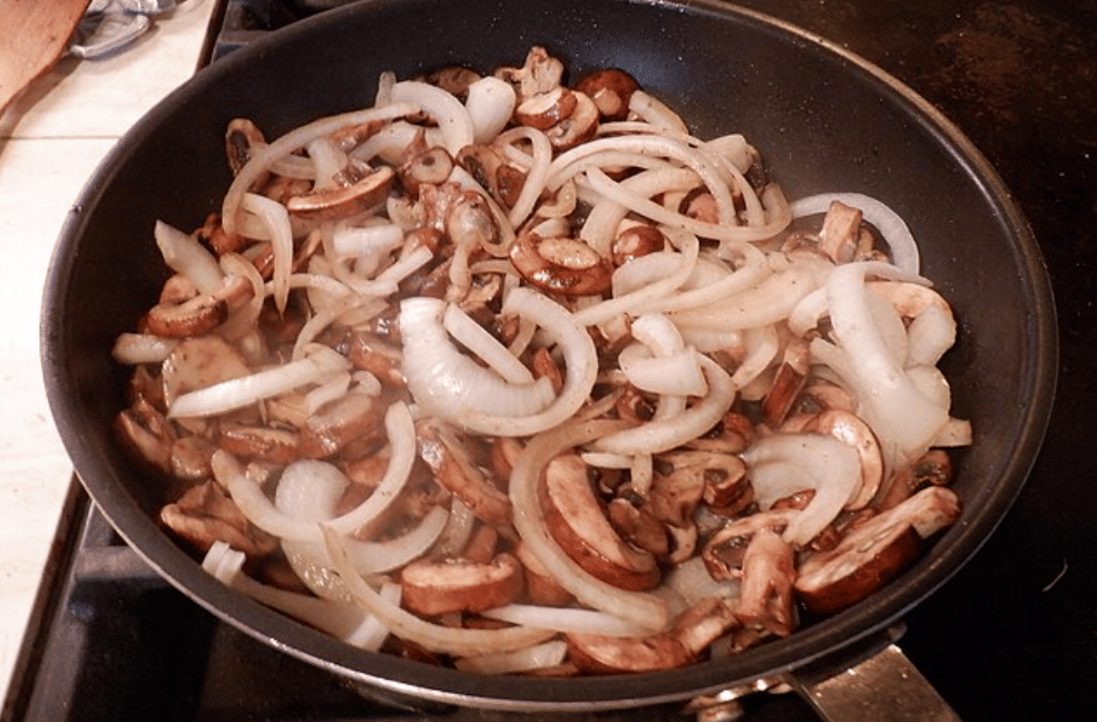 potret masak beef stroganoff