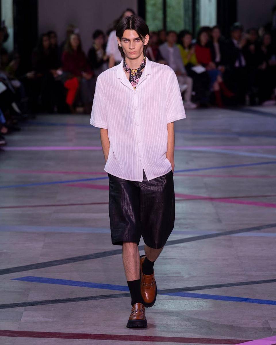Koleksi Shiatzy Chen S/S '26 di Paris Fashion Week (instagram.com/shiatzychen)