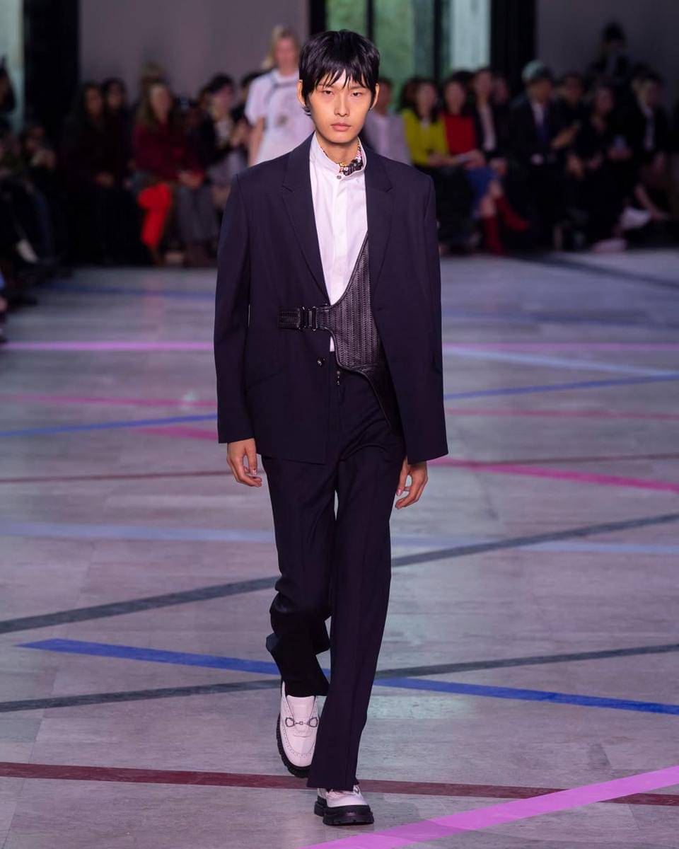 Koleksi Shiatzy Chen S/S '26 di Paris Fashion Week (instagram.com/shiatzychen)